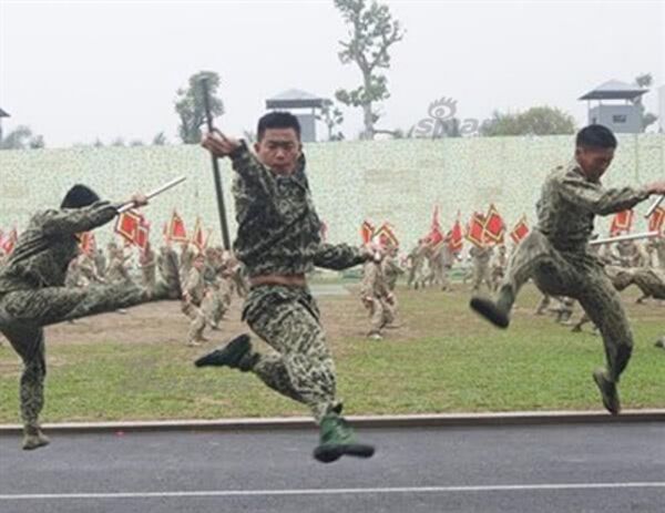 Bộ đội Đặc công Việt Nam trình diễn võ thuật trong hội thao - Sputnik Việt Nam