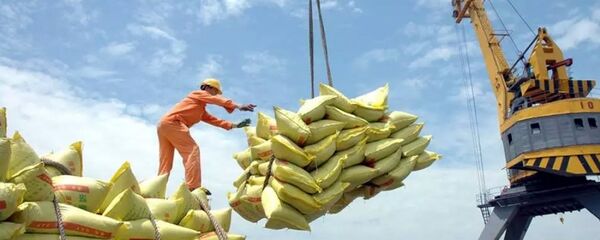 Việt Nam đặt mục tiêu tăng trưởng kinh tế 2018 là 6,5-6,7% Việt Nam đặt mục tiêu tăng trưởng kinh tế 2018 là 6,5-6,7% - Sputnik Việt Nam