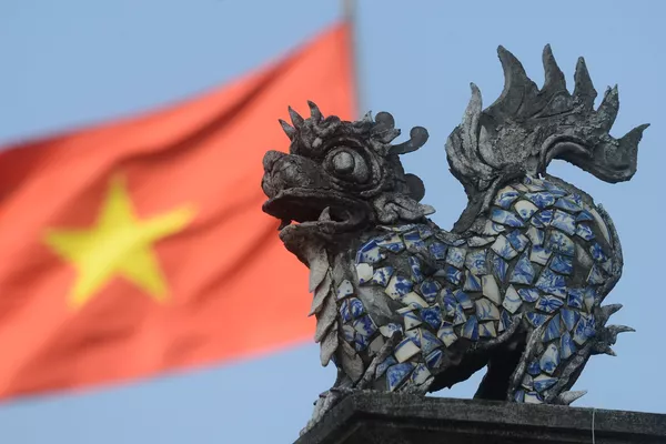 Lối vào ngôi chùa trong ngôi làng ở ngoại ô Hà Nội, Việt Nam Lối vào ngôi chùa trong ngôi làng ở ngoại ô Hà Nội, Việt Nam - Sputnik Việt Nam