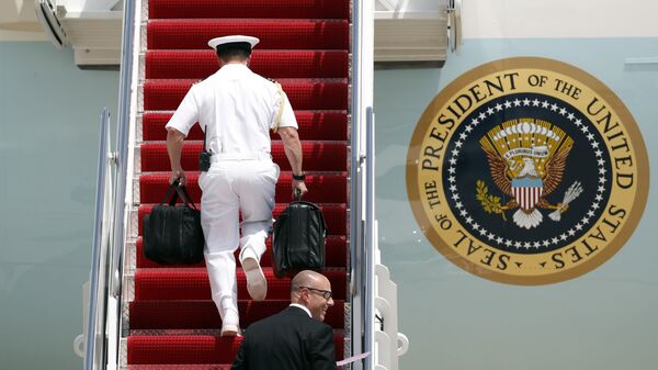 “Va li hạt nhân” của Trump - Sputnik Việt Nam