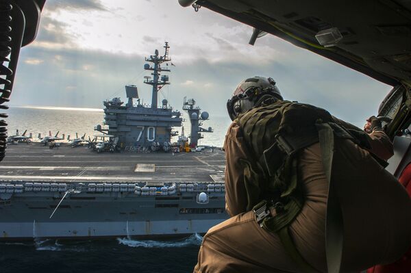 USS Carl Vinson - Sputnik Việt Nam