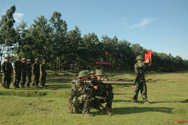Phát huy truyền thống sư đoàn hai lần anh hùng, các thế hệ cán bộ, chiến sĩ Sư đoàn 341 không ngừng nâng caochất lượng huấn luyện, trình độ, khả năng sẵn sàng chiến đấu đáp ứng yêu cầu nhiệm vụ trong tình hình mới. - Sputnik Việt Nam