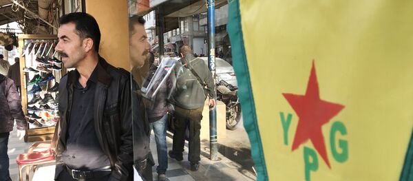 Cờ các Lực lượng YPG tại Afrin, Syria - Sputnik Việt Nam