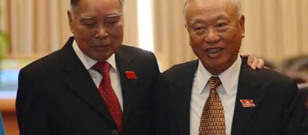 Nguyên Thủ tướng Phan Văn Khải và nguyên Chủ tịch QH Nguyễn Văn An - Sputnik Việt Nam