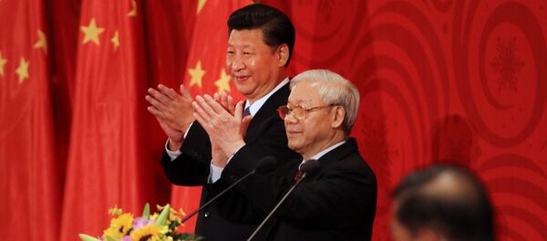 Chủ tịch Trung Quốc Tập Cận Bình và Tổng Bí thư Đảng Cộng sản Việt Nam Nguyễn Phú Trọng tại cuộc họp tại Hà Nội - Sputnik Việt Nam