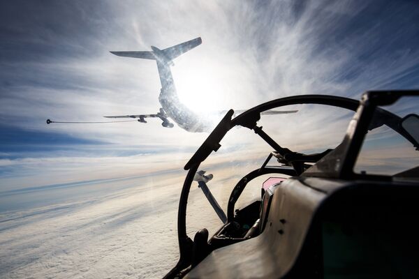 Tàu chở nhiên liệu IL-78 trong cuộc diễn tập bay-chiến thuật của Hạm đội Biển Đen ở khu vực Yeisk - Sputnik Việt Nam