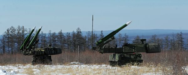 Tổ hợp tên lửa phòng không Buk trong cuộc thao diễn ở Buryatia Tổ hợp tên lửa phòng không Buk trong cuộc thao diễn ở Buryatia - Sputnik Việt Nam