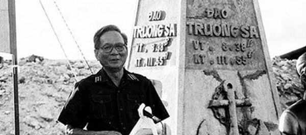 Đại tướng Lê Đức Anh ở quần đảo Trường Sa năm 1988 ( - Sputnik Việt Nam