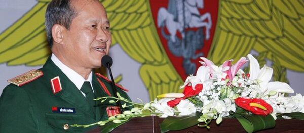 Buổi chiêu đãi trọng thể nhân dịp kỷ niệm Ngày Người bảo vệ Tổ quốc và 100 năm thành lập Hồng Quân được Cơ quan Tùy viên Quốc phòng bên cạnh Đại sứ quán Nga tại Việt Nam tổ chức. - Sputnik Việt Nam