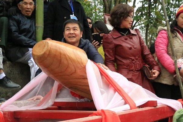 Năm 2017, tàng thinh được thuê thợ làm và có kích thước khoảng 20cm, dài khoảng 1 mét - Sputnik Việt Nam