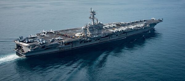 The U.S. aircraft carrier USS Carl Vinson transits the Sunda Strait, Indonesia on April 15, 2017. Picture taken on April 15, 2017 - Sputnik Việt Nam