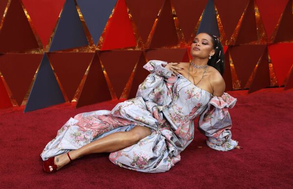 Ca sĩ Andra Day trên thảm đỏ lễ trao giải Oscar-2018 - Sputnik Việt Nam