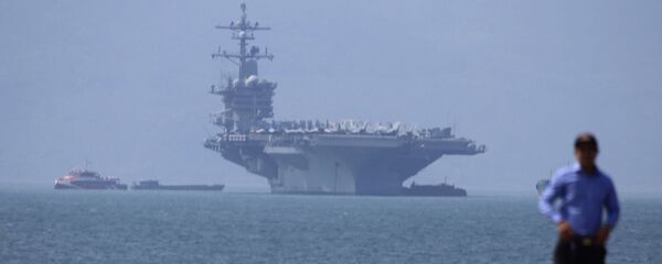 Tàu sân bay Hải quân Hoa Kỳ Carl Vinson tại cảng Đà Nẵng, Việt Nam - Sputnik Việt Nam