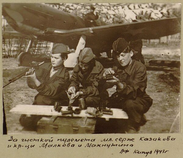 Từ album ảnh của Trung đoàn Không quân số 156 Từ album ảnh của Trung đoàn Không quân số 156 - Sputnik Việt Nam