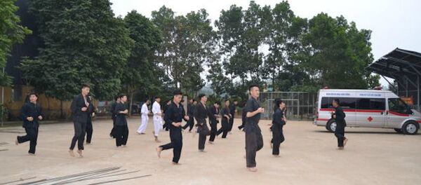 Lớp học võ cho y bác sĩ Bệnh viện Đa khoa Hùng Vương. - Sputnik Việt Nam