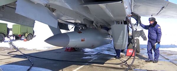 Phi đội bay MIG-31 thuộc Không lực Vũ trụ Nga vừa thực hiện việc phóng tên lửa siêu thanh có độ chính xác cao thuộc tổ  hợp “Kinzhal” - Sputnik Việt Nam