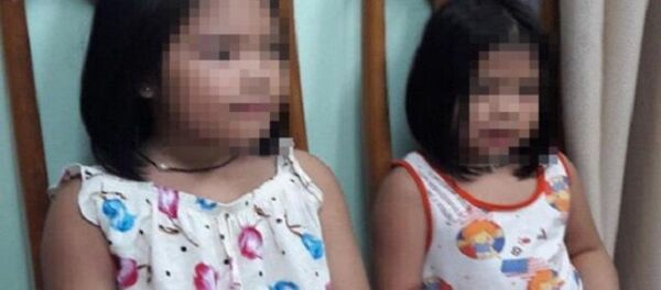 Hai bé gái bị bắt cóc được giải cứu tại cơ quan công an Hai bé gái bị bắt cóc được giải cứu tại cơ quan công an - Sputnik Việt Nam