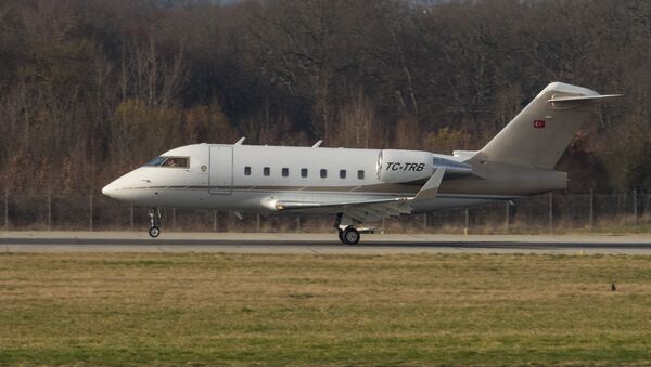 Bombardier CL-600-2B16 TC-TRB - Sputnik Việt Nam