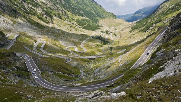 Đường Transfagarasan trong dãy núi Carpathians - Sputnik Việt Nam