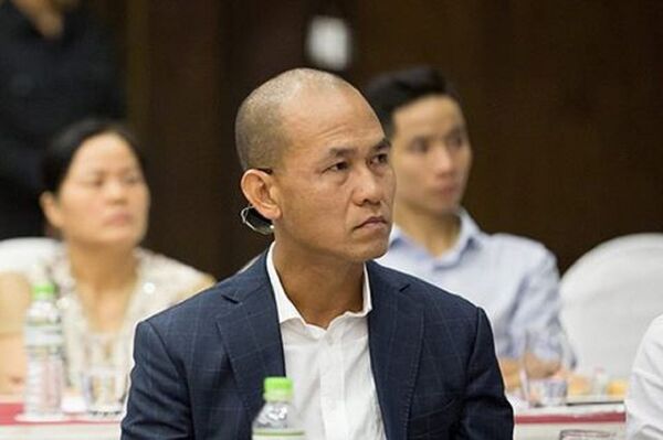 Ông Nguyễn Thanh Hải - chuyên gia nổi tiếng trong lĩnh vực ôtô tại Việt Nam dành sự quan tâm đặc biệt cho các thiết kế xe mới của Vinfast. Ông Nguyễn Thanh Hải - chuyên gia nổi tiếng trong lĩnh vực ôtô tại Việt Nam dành sự quan tâm đặc biệt cho các thiết kế xe mới của Vinfast. - Sputnik Việt Nam