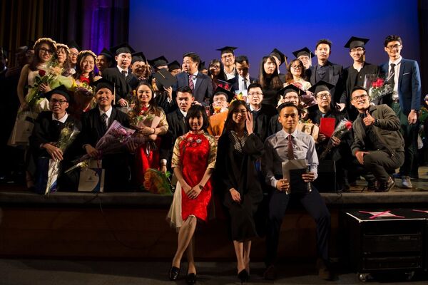 Sinh viên Việt Nam tốt nghiệp Trường Đại học Nghiên cứu Hạt nhân Quốc gia Nga MEPhI Sinh viên Việt Nam tốt nghiệp Trường Đại học Nghiên cứu Hạt nhân Quốc gia Nga MEPhI - Sputnik Việt Nam