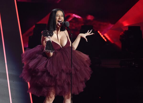 Ca sĩ Cardi tại lễ trao giải iHeartRadio Music Awards - Sputnik Việt Nam