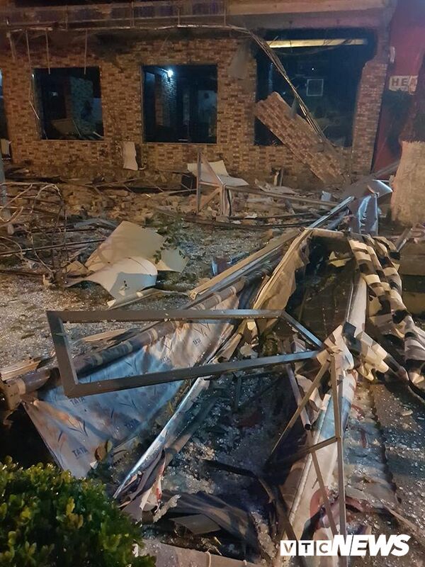 Cửa nhà, đồ đạc tan hoang. - Sputnik Việt Nam