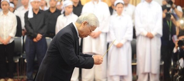 Tổng bí thư Nguyễn Phú Trọng đến viếng nguyên Thủ tướng Phan Văn Khải tại Hội trường Thống Nhất, Q.1, TP.HCM sáng 20-3. Tổng bí thư Nguyễn Phú Trọng đến viếng nguyên Thủ tướng Phan Văn Khải tại Hội trường Thống Nhất, Q.1, TP.HCM sáng 20-3. - Sputnik Việt Nam