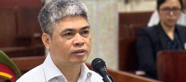 Bị cáo Nguyễn Xuân Sơn bị đề nghị 30-36 tháng tù trong vụ PVN mất 800 tỷ. - Sputnik Việt Nam