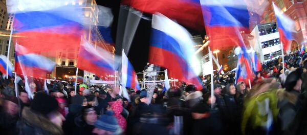 Chương trình mít tinh văn nghệ ở Moskva chào mừng ngày kỷ niệm Crưm thống nhất với Nga - Sputnik Việt Nam