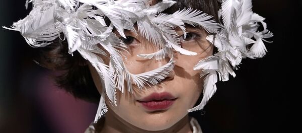 Người mẫu trình bày bộ sưu tập của nhà thiết kế Ohalu Ando tại Tuần lễ thời trang Tokyo Fashion Week Người mẫu trình bày bộ sưu tập của nhà thiết kế Ohalu Ando tại Tuần lễ thời trang Tokyo Fashion Week - Sputnik Việt Nam