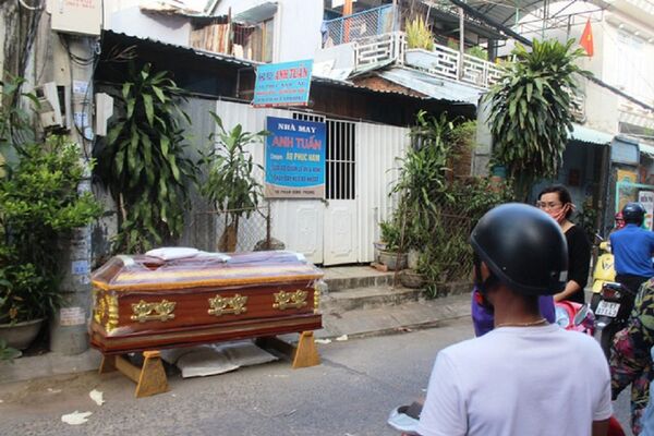 Do tâm lý không ổn định cộng với không có tiền nên em trai đã chôn chị gái mình trong nhà - Sputnik Việt Nam