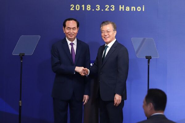 Chủ tịch nước Trần Đại Quang và Tổng thống Moon Jae In tham dự Diễn đàn doanh nghiệp Việt Nam - Hàn Quốc - Sputnik Việt Nam