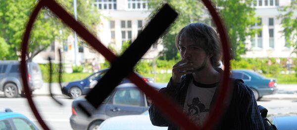 Cấm hút thuốc lá ở nơi công cộng được áp dụng từ ngày 1 tháng 7 - Sputnik Việt Nam