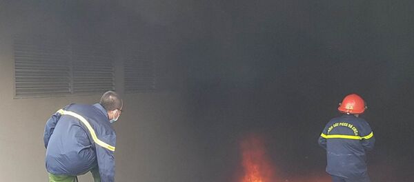 Block B chung cư Carina Plaza bùng cháy trở lại - Sputnik Việt Nam