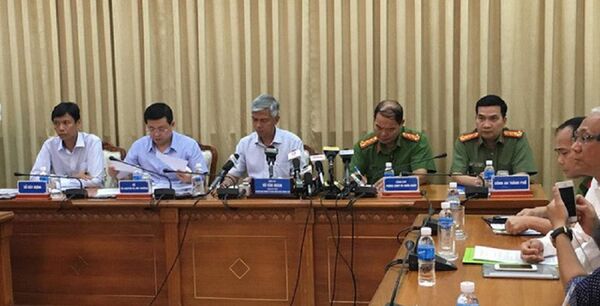 Đại diện lãnh đạo TP và công an, PCCC tại họp báo  - Sputnik Việt Nam