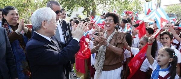 Tổng Bí thư Nguyễn Phú Trọng gặp gỡ nhân dân và học sinh Cuba tại Tượng đài Hồ Chí Minh - Sputnik Việt Nam