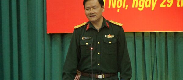 Đại tá Nguyễn Văn Đức - Phụ trách Cục trưởng Cục Tuyên huấn thông tin tại họp báo Đại tá Nguyễn Văn Đức - Phụ trách Cục trưởng Cục Tuyên huấn thông tin tại họp báo - Sputnik Việt Nam