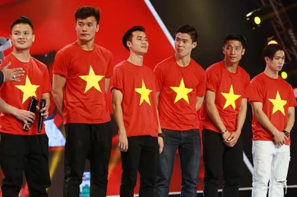 U23 Việt Nam nhân thêm tiền thưởng từ các Mạnh thường quân U23 Việt Nam nhân thêm tiền thưởng từ các Mạnh thường quân - Sputnik Việt Nam