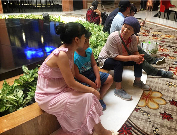 Khách du lịch châu Á chờ làm thủ tục tại một địa điểm nghỉ dưỡng 5 sao ở Vũng Tàu - Sputnik Việt Nam