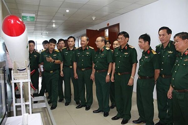 Hình ảnh loại tên lửa mới do Việt Nam tự sản xuất. - Sputnik Việt Nam