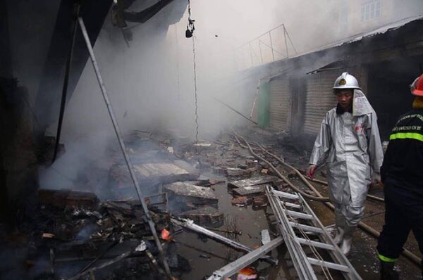 Ảnh vụ cháy chợ Quang - Sputnik Việt Nam