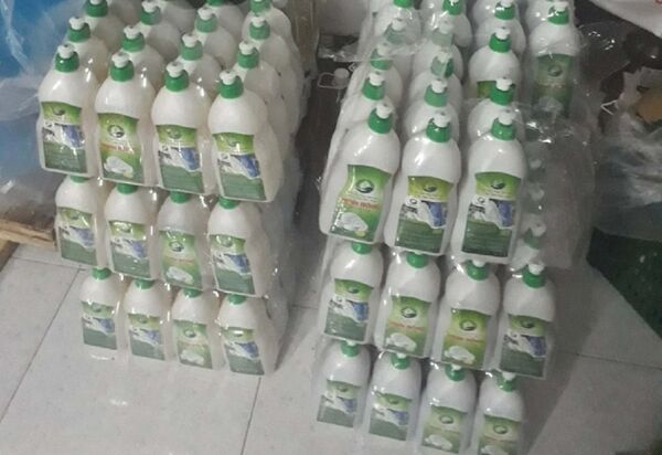 Nước tẩy rửa sinh học hiện đã có mặt ở hầu khắp các tỉnh thành trên cả nước - Sputnik Việt Nam