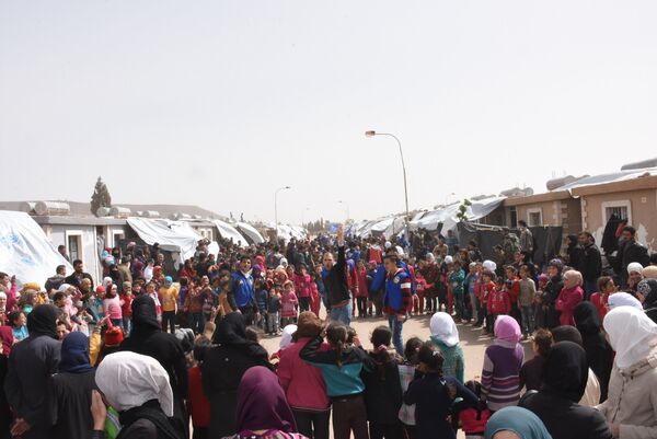 Ngày hội cho trẻ em từ Đông Ghouta trong trại tị nạn Ngày hội cho trẻ em từ Đông Ghouta trong trại tị nạn - Sputnik Việt Nam