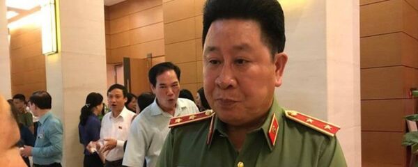 Trung tướng Bùi Văn Thành, thứ trưởng Bộ Công an. Trung tướng Bùi Văn Thành, thứ trưởng Bộ Công an. - Sputnik Việt Nam