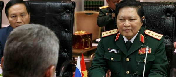 Lộ trình phát triển hợp tác quân sự song phương Nga-Việt giai đoạn 2018-2020 đã được ký kết trong ngày thứ Tư tại Mátxcơva sau cuộc hội đàm của Bộ trưởng Quốc phòng Nga, Đại tướng Sergei Shoigu, và Bộ trưởng Quốc phòng Việt Nam, Đại tướng Ngô Xuân Lịch. - Sputnik Việt Nam
