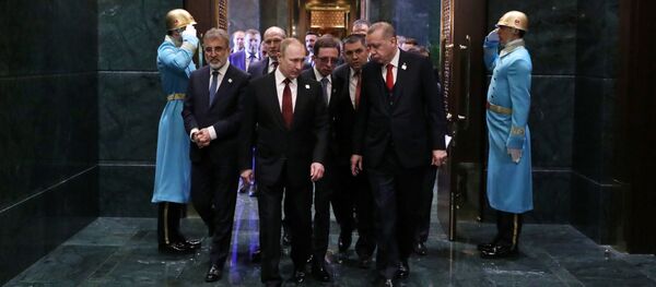 Tổng thống LB Nga Vladimir Putin và Tổng thống Cộng hòa Thổ Nhĩ Kỳ Recep Tayyip Erdogan hội đàm ở Ankara - Sputnik Việt Nam