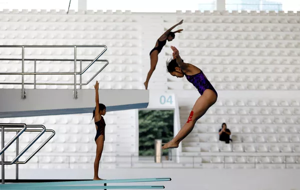 Nhảy xuống nước trong thời gian tập luyện chuẩn bị cho Asian Games 2018 tại Jakarta, Indonesia Nhảy xuống nước trong thời gian tập luyện chuẩn bị cho Asian Games 2018 tại Jakarta, Indonesia - Sputnik Việt Nam