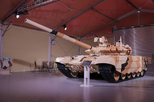 Xe tăng T-72M1M lắp bộ giáp nâng cấp thế hệ mới Xe tăng T-72M1M lắp bộ giáp nâng cấp thế hệ mới - Sputnik Việt Nam