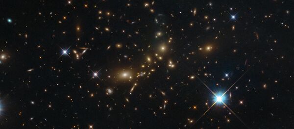 Cụm thiên hà PLCK G308.3-20.2 trong chòm sao Bird of Paradise - Sputnik Việt Nam